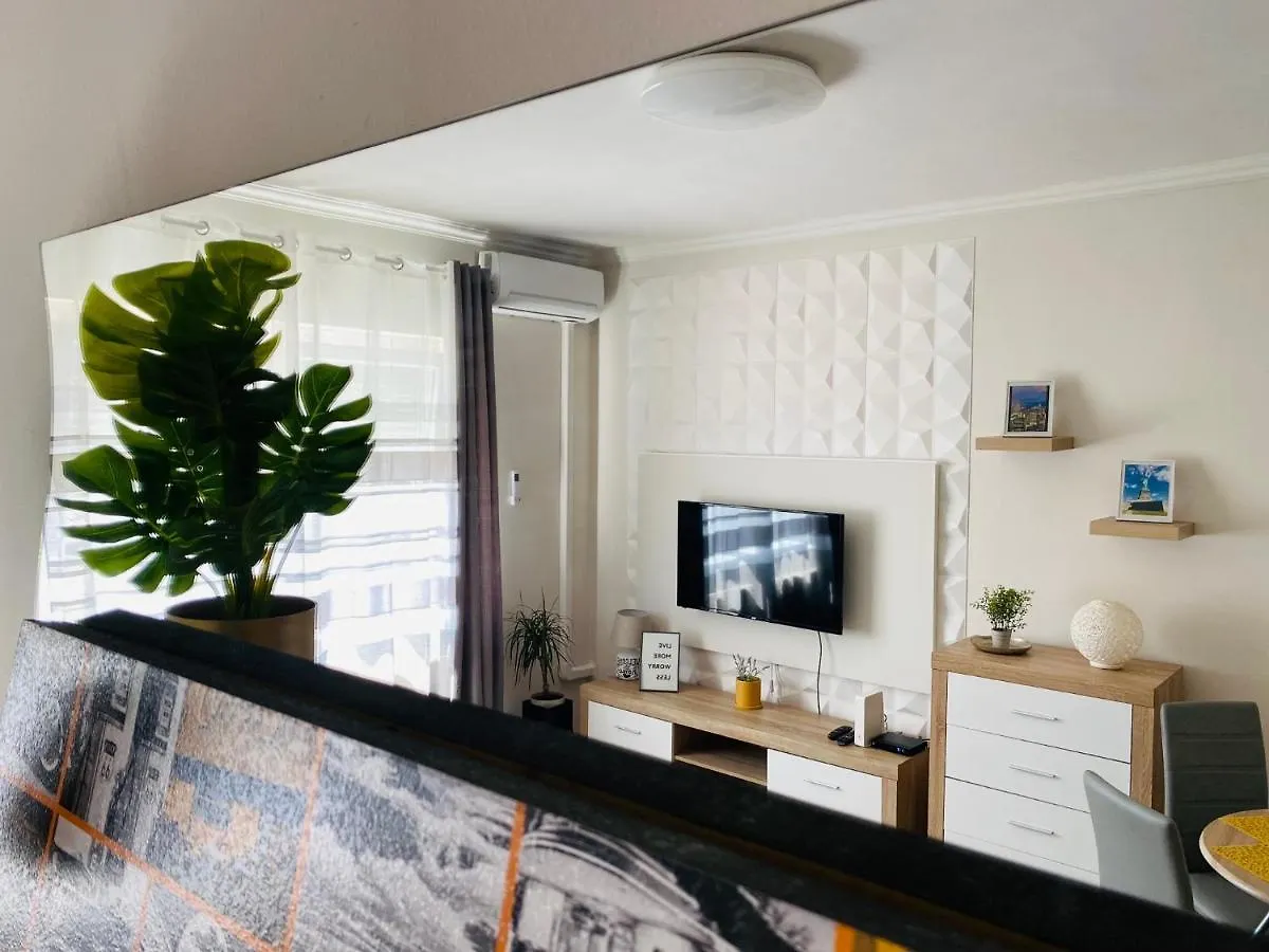Sweet Central Apartment ,In The City Center Eger 0*,