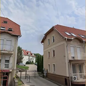  Apartament Barnapartman